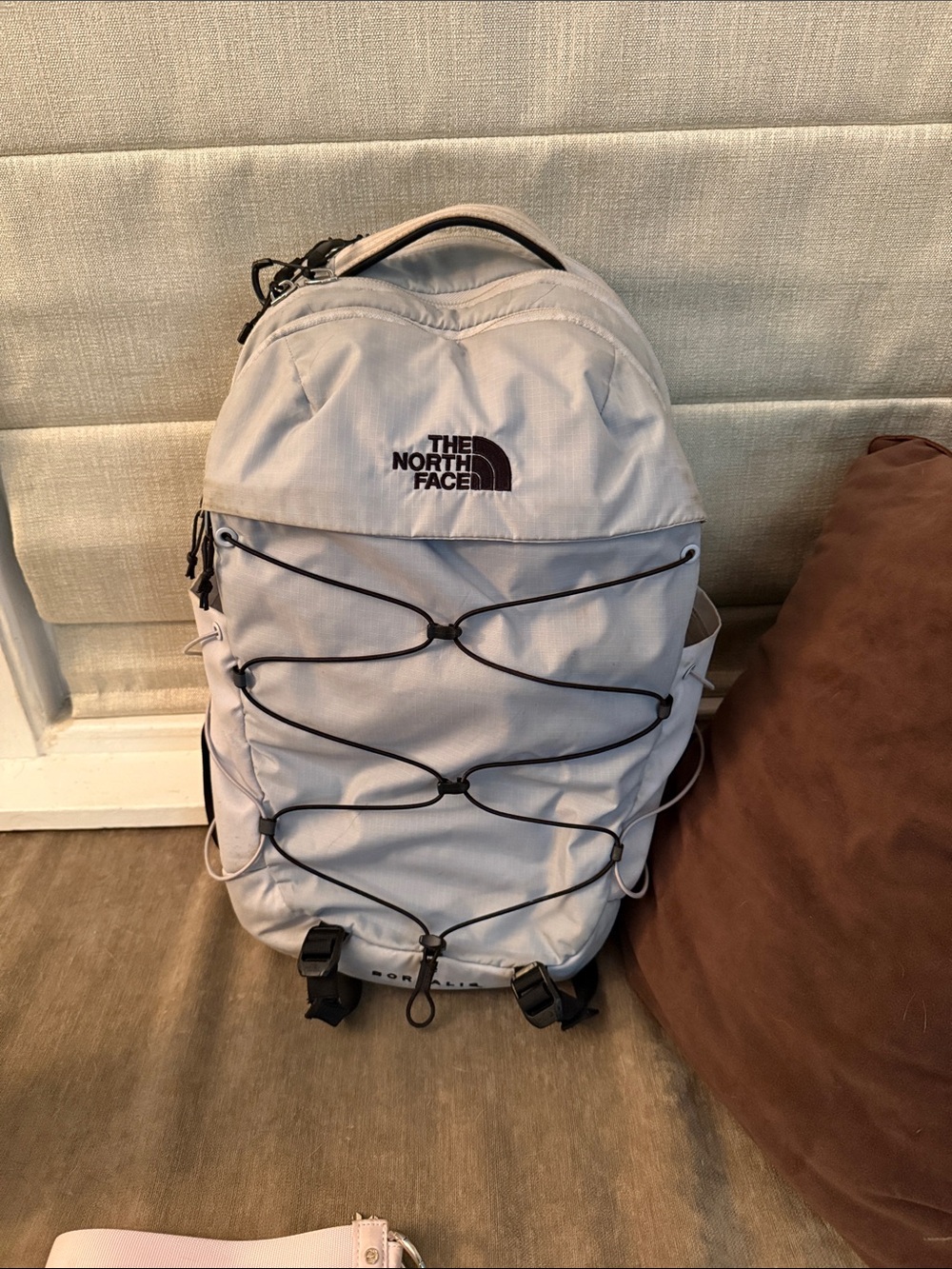 The North Face Light Gray Men's Bungee Front Backpack